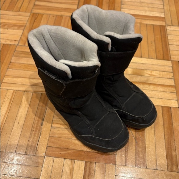 Quechua Black Insulated Boots​​ - Picture 4 of 4